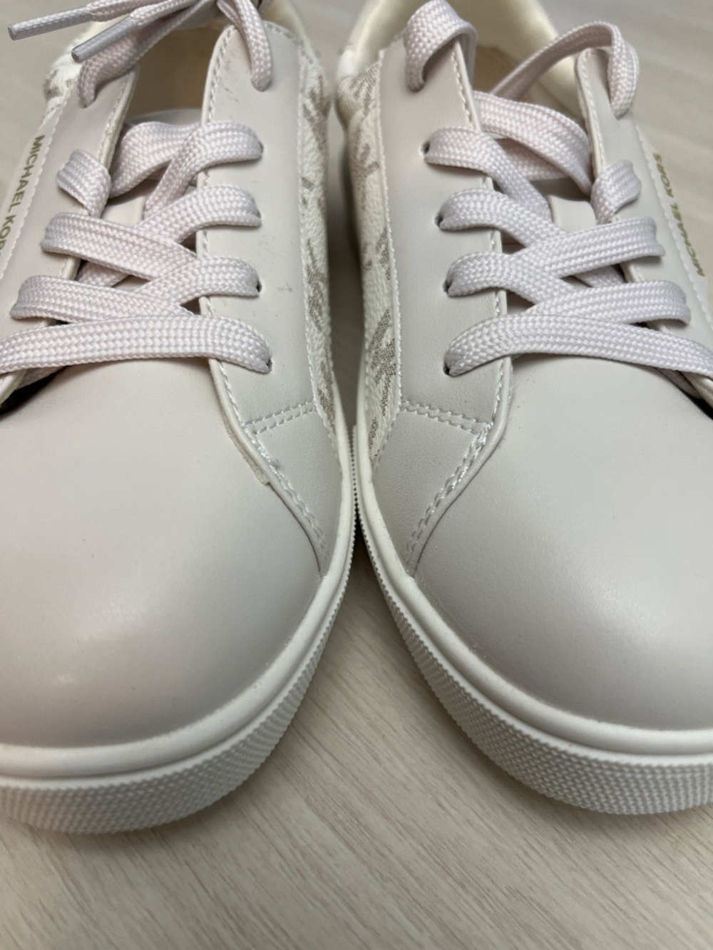 Michael Kors Kid’s Sneakers - Picture 3 of 9